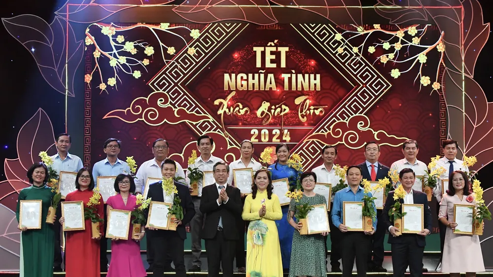 Chương trình "Tết Nghĩa tình" góp hơn 8,2 tỷ đồng chăm lo nông dân khó khăn, trẻ mồ côi