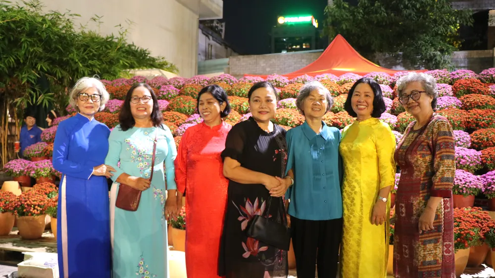 Thành đoàn TPHCM luôn kế thừa, phát huy truyền thống của thế hệ trước