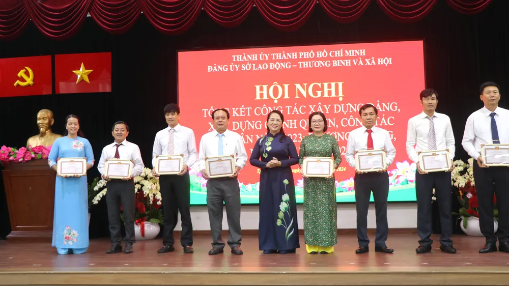 Tiếp tục có nhiều chính sách nâng cao chất lượng đời sống nhân dân