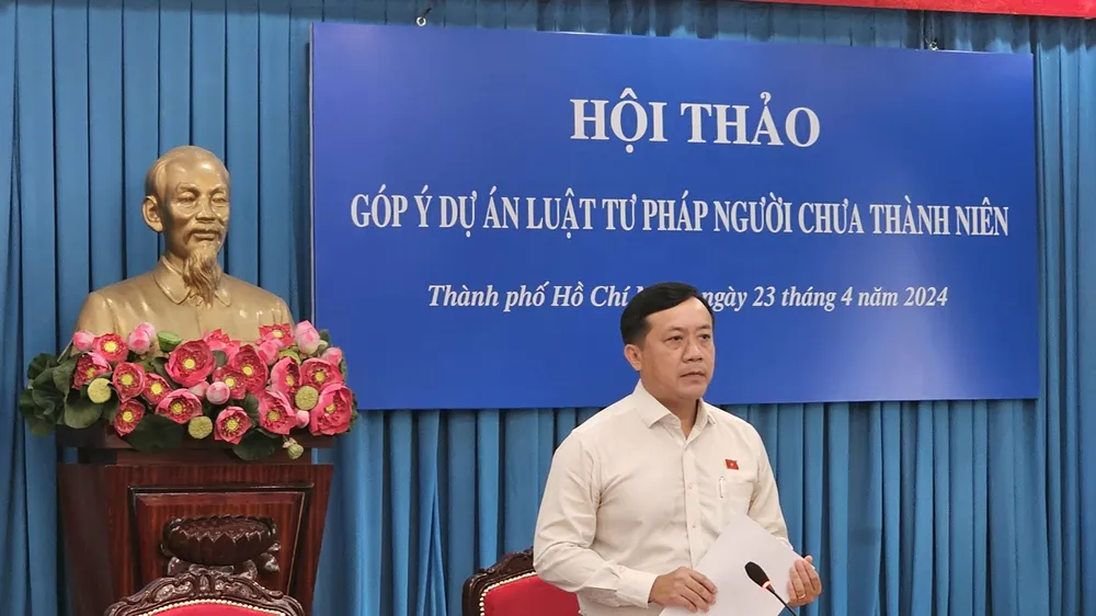 Băn khoăn về giờ "giới nghiêm" đối với người chưa thành niên