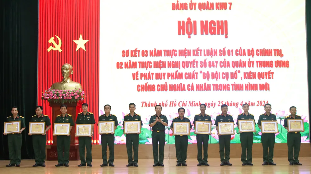 Phát huy phẩm chất cao đẹp, xứng danh "Bộ đội Cụ Hồ"