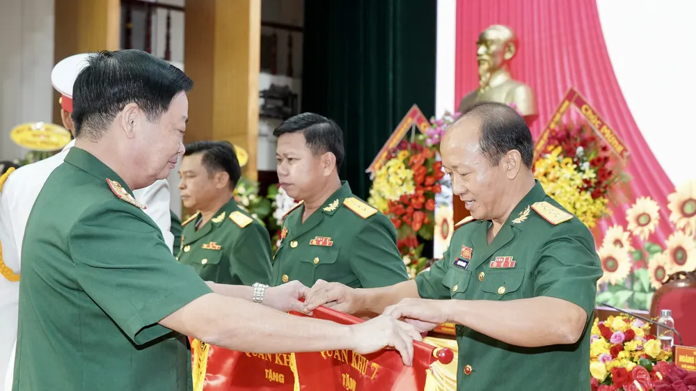 Quân khu 7 tập trung thi đua hoàn thành nhiệm vụ diễn tập phòng thủ
