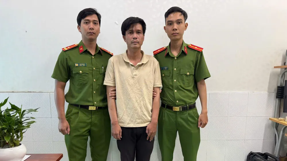 Bắt khẩn cấp đối tượng cướp giật tài sản tại TPHCM