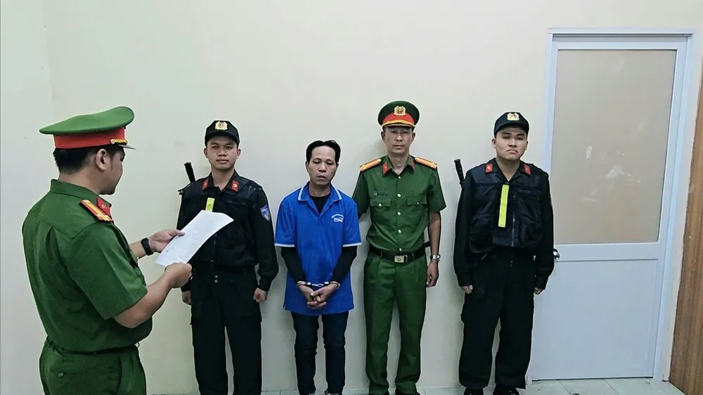 Bắt nghi phạm giết người, giấu xác trong bao tải