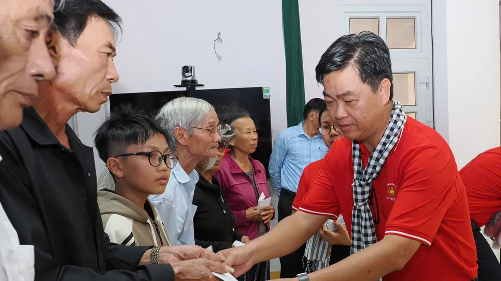 Đoàn cán bộ TPHCM tri ân tại "miền đất lửa" Quảng Trị