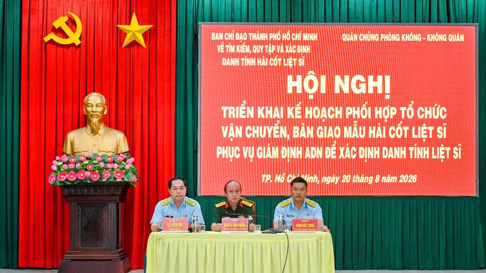 TPHCM vận chuyển hơn 7.100 mẫu hài cốt liệt sĩ bằng máy bay quân sự 
