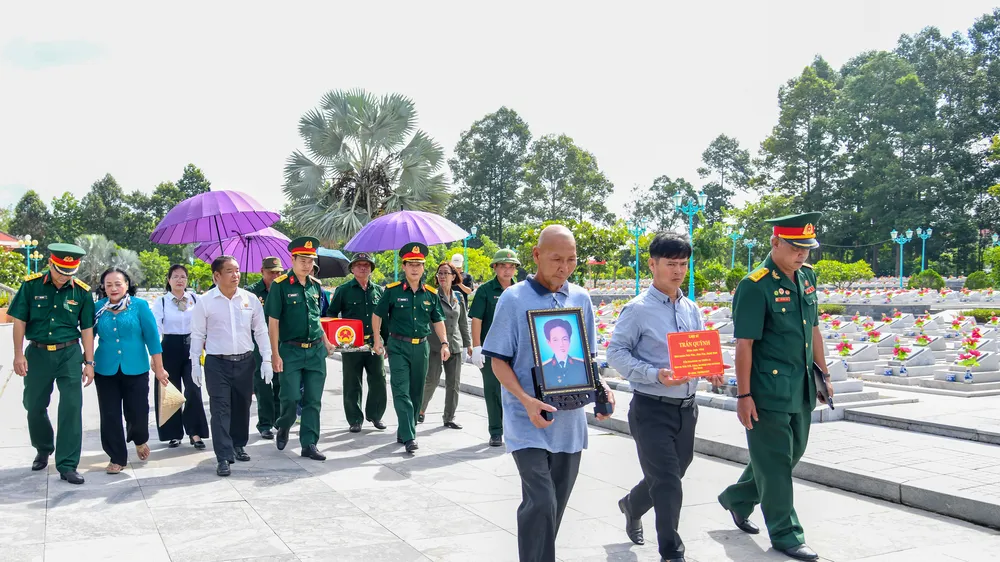 Đưa hài cốt liệt sĩ Trần Quỳnh trở về quê hương sau 49 năm