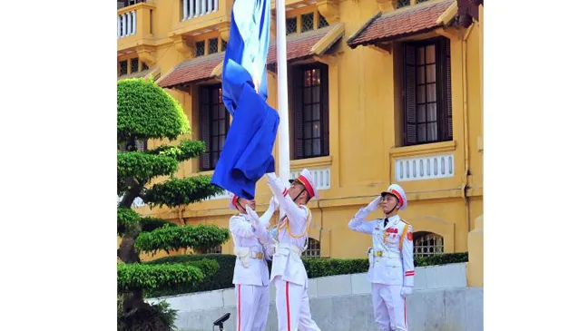  Thượng cờ kỷ niệm 50 năm thành lập ASEAN