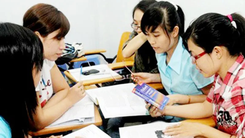 Tạm dừng tổ chức thi cấp chứng chỉ năng lực ngoại ngữ ngoài nhà trường