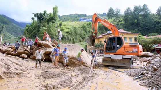 Bảo đảm an toàn tối đa cho người dân vùng mưa lũ