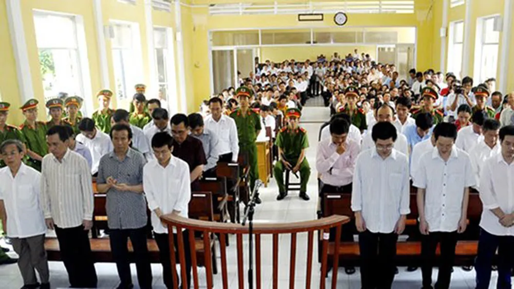 Trong vụ án tham nhũng xảy ra tại công ty Phương Nam (Sóc Trăng), có 27 bị cáo là cán bộ và nhân viên ngân hàng bị tuyên án phạt tù