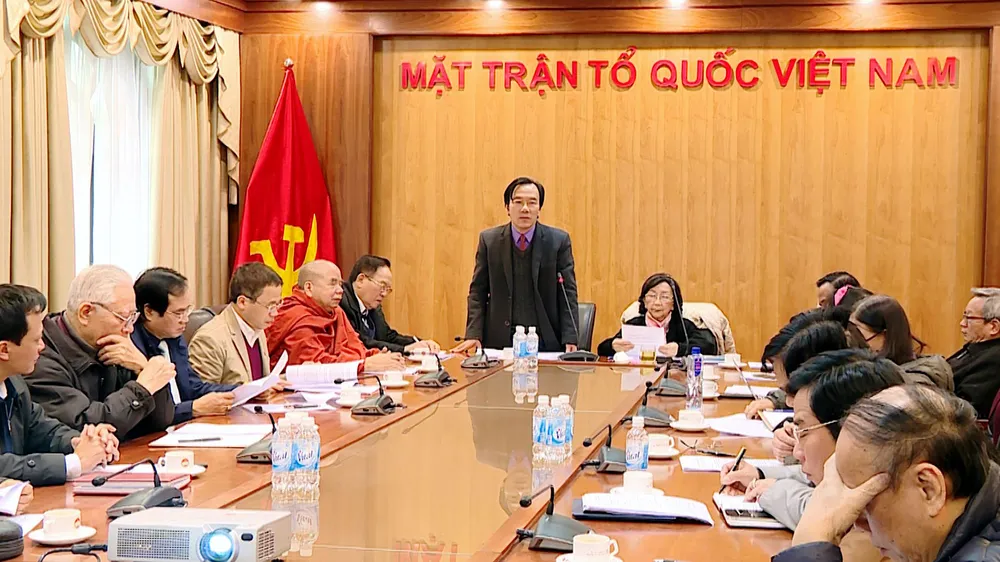 Vừa qua, Hội đồng Tư vấn về Khoa học Giáo dục (Ủy ban TƯ MTTQ Việt Nam) đã phản biện thẳng thắn về vấn đề đào tạo sau đại học, trong đó có vấn đề xét duyệt GS, PGS
