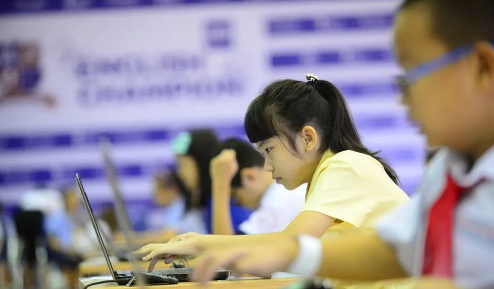 Học sinh dự thi tiếng Anh