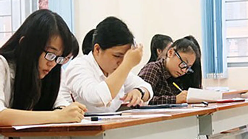 Bộ GD-ĐT: Đề thi 2018 khó vì mở rộng thêm kiến thức lớp 11!