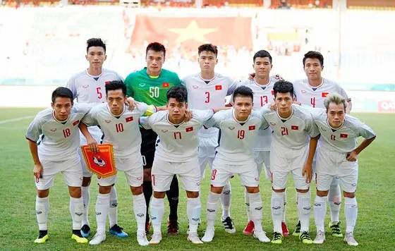 Thủ tướng mong các cầu thủ trẻ “bại không nản”, giành được Huy chương Đồng ASIAD