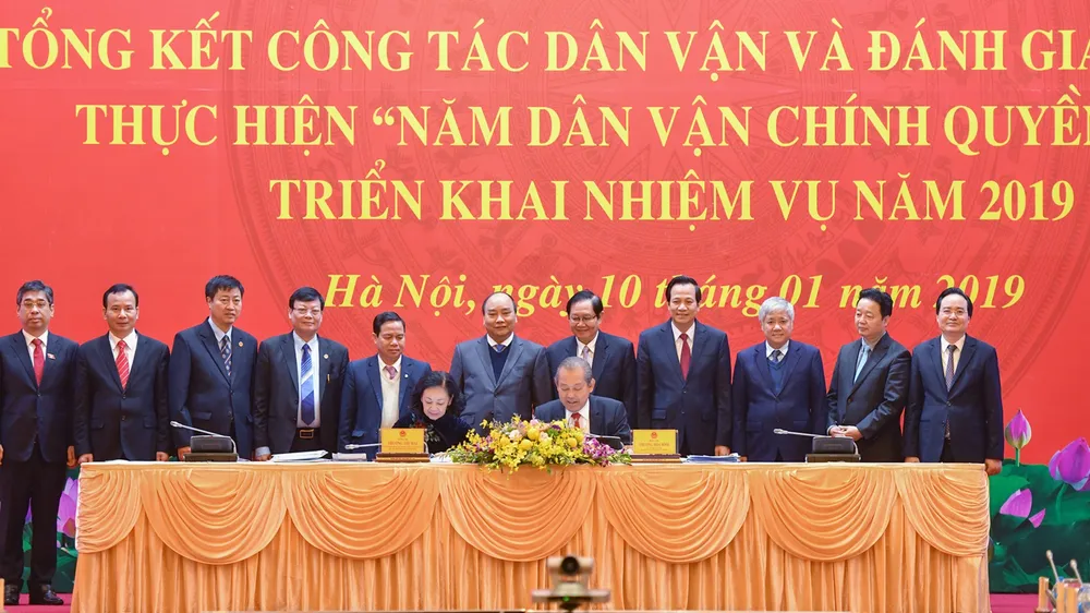 Ký kết kế hoạch phối hợp thực hiện Năm dân vận chính quyền 2019 