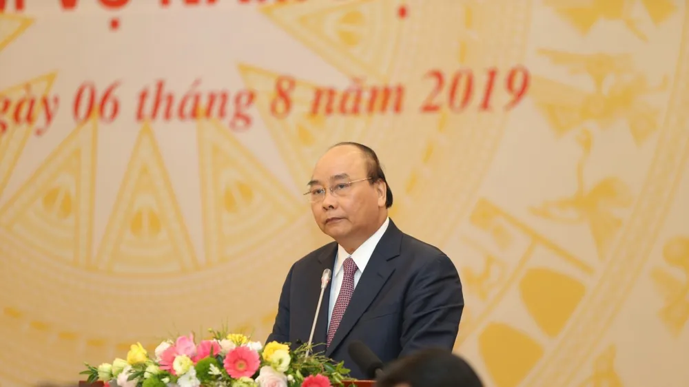Thủ tướng Chính phủ Nguyễn Xuân Phúc phát biểu chỉ đạo tại hội nghị trực tuyến toàn quốc tổng kết năm học 2018-2019, triển khai nhiệm vụ năm học 2019-2020