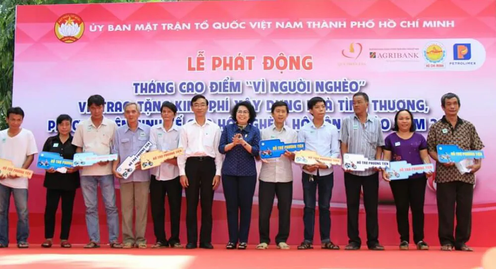 Cả nước chung tay vì người nghèo ​