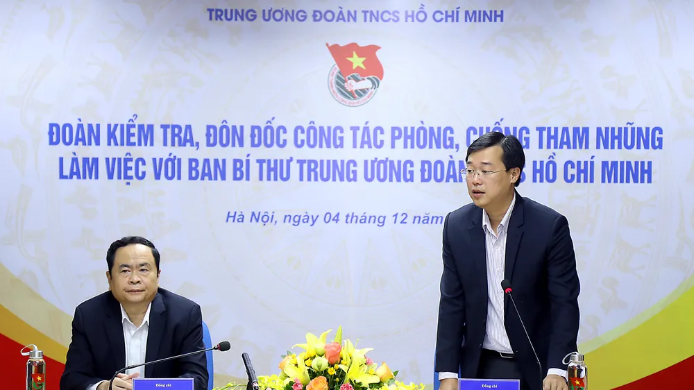 Quang cảnh buổi làm việc ngày 4-12