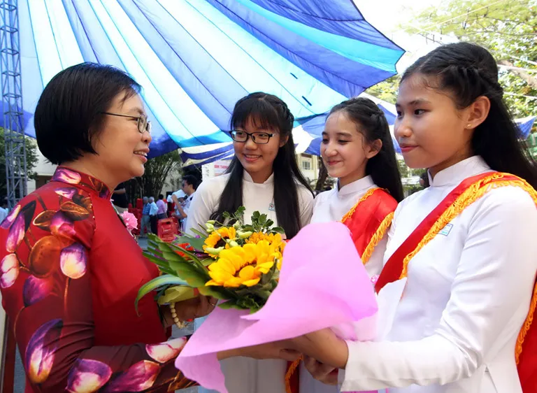Nhà giáo có thành tích xuất sắc được xét tặng danh hiệu Nhà giáo nhân dân, Nhà giáo ưu tú 