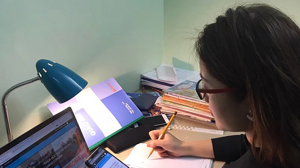 Nhiều trường đại học cho sinh viên học trực tuyến