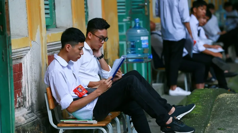 Thí sinh chuẩn bị bước vào kỳ thi tốt nghiệp THPT 2020, ảnh QUANG PHÚC