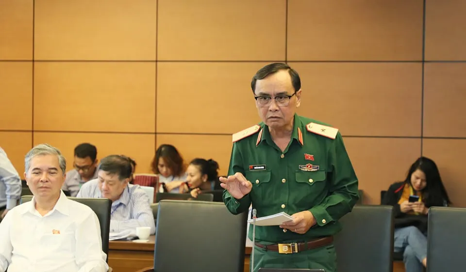 Vẫn tranh luận việc giao Bộ Công an cấp giấy phép lái xe