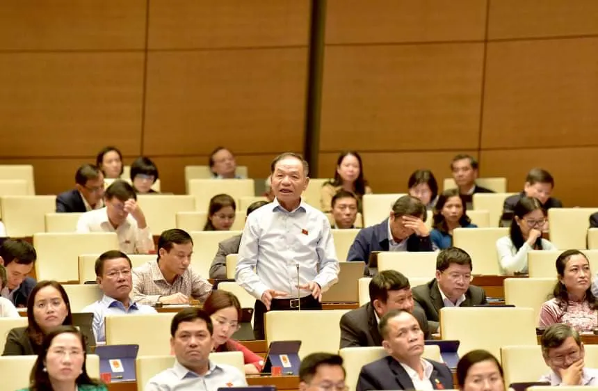 ĐBQH: Đề xuất tăng học phí lúc này là phản cảm