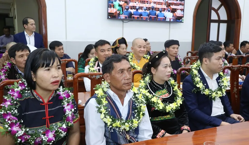 Các đại biểu dự lễ tuyên dương