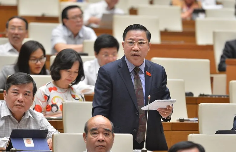 ''Nếu tách luật, đề nghị Bộ Công an giao lực lượng cảnh sát giao thông cho Bộ GTVT quản lý''