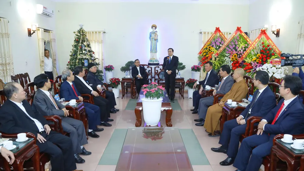Đoàn đại biểu Ủy ban Trung ương MTTQ Việt Nam chúc mừng Giáng sinh 2020