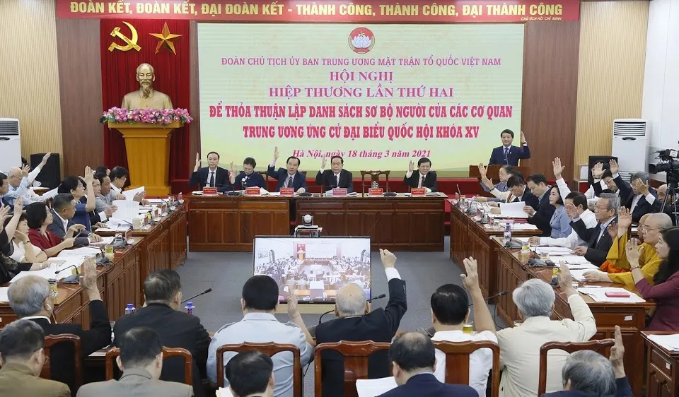 Biểu quyết thông qua danh sách sơ bộ 205 người của các cơ quan, tổ chức, đơn vị ở Trung ương được giới thiệu ứng cử ĐBQH khóa XV