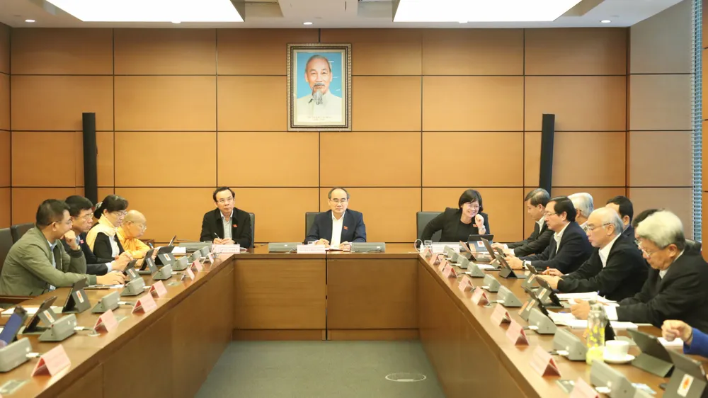 Đoàn ĐBQH TPHCM thảo luận chiều 25-3. Ảnh: QUANG PHÚC