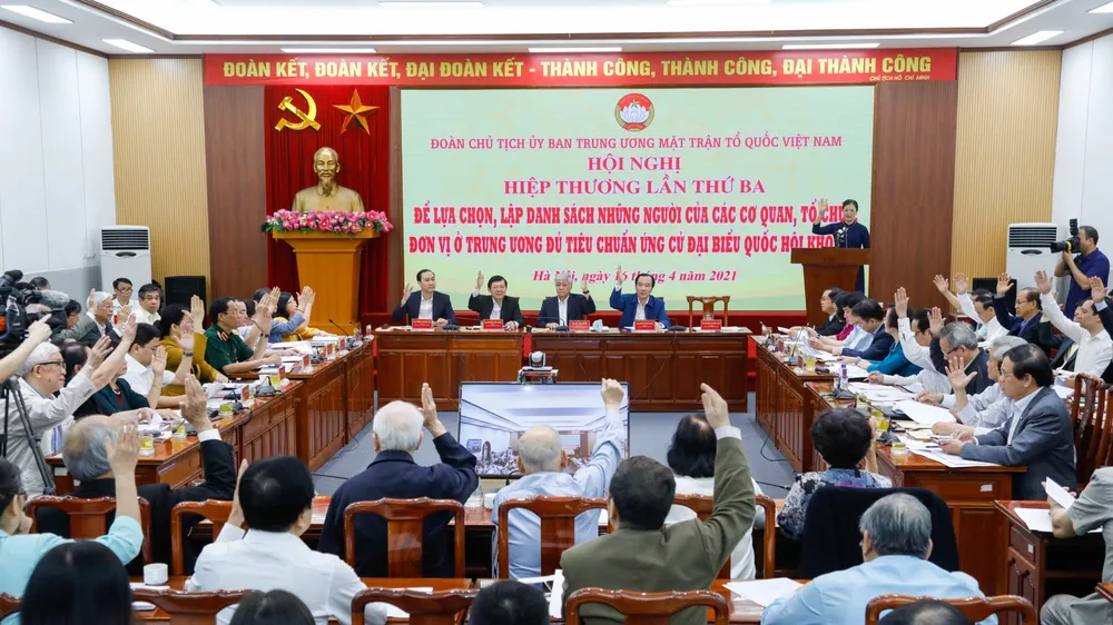 17/18 ủy viên Bộ Chính trị tham gia ứng cử đại biểu Quốc hội khóa XV