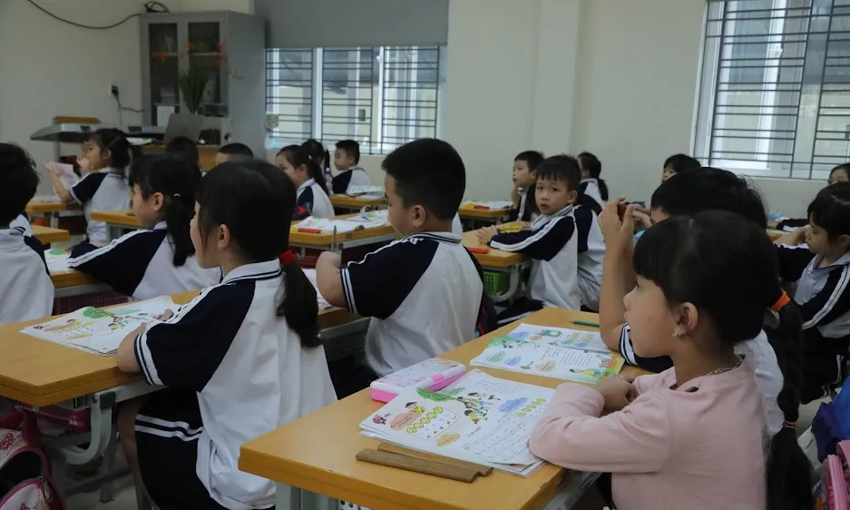 Bộ GD-ĐT khuyến khích tổ chức dạy bơi cho học sinh trong và ngoài nhà trường. Ảnh: QUANG PHÚC