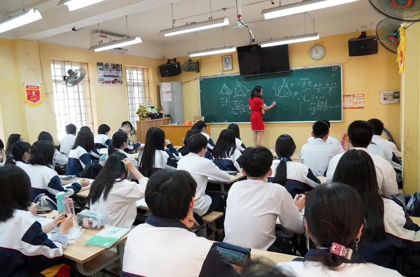 Dịch Covid-19 bùng phát khiến học sinh lo lắng cho các kỳ thi sắp tới. Ảnh: QUANG PHÚC