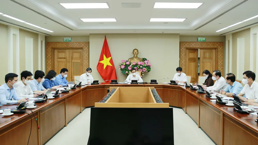 Phó Thủ tướng Vũ Đức Đam chủ trì cuộc làm việc về tình hình thực hiện kế hoạch năm học 2021-2022