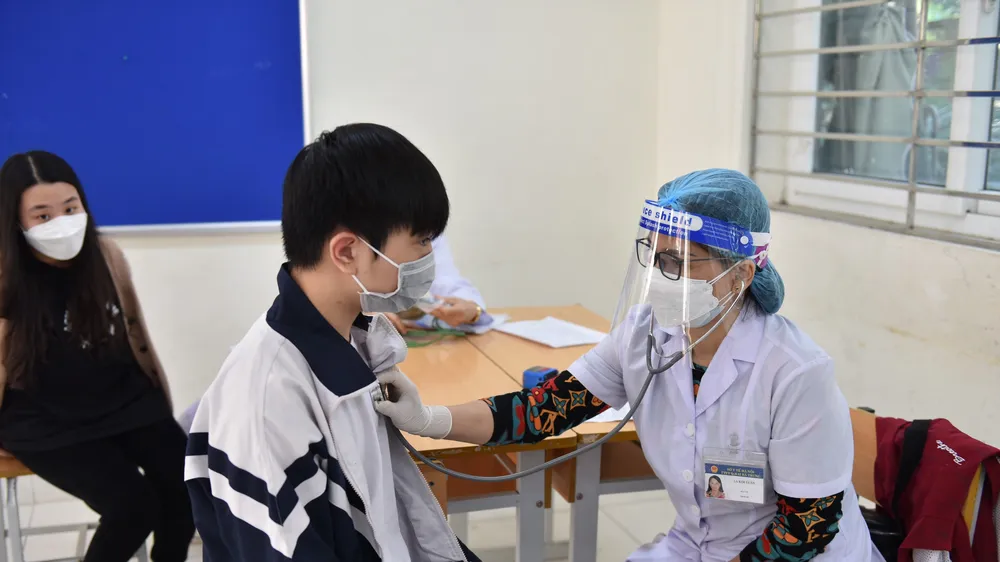 Tiêm vaccine ngừa Covid-19 cho học sinh. ẢNH: QUANG PHÚC