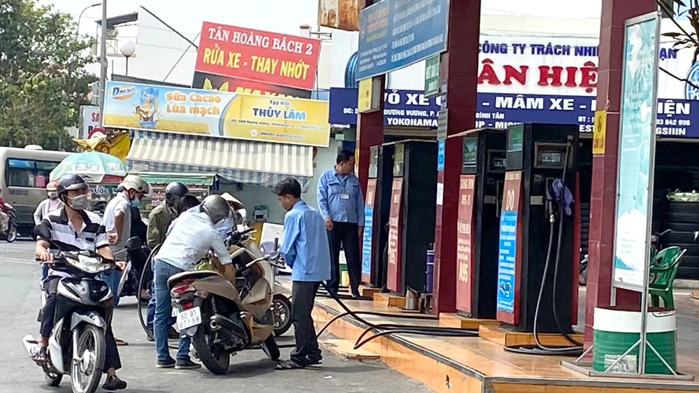 Giá xăng đang ở mức giá cao nhất từ trước đến nay.