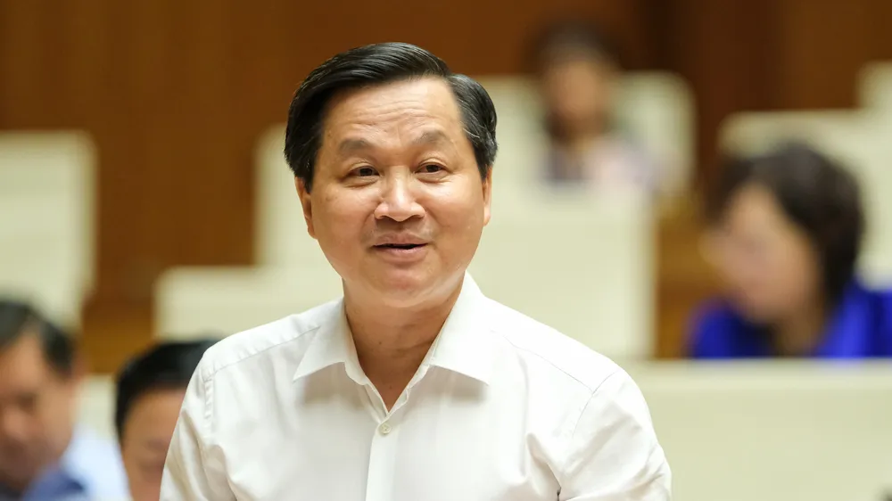 Phó Thủ tướng Lê Minh Khái: Nghiên cứu điều chỉnh thuế đối với xăng dầu