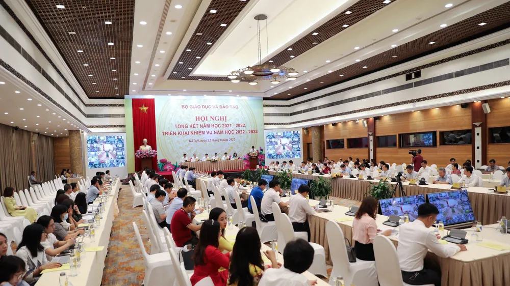 Các đại biểu dự hội nghị tổng kết năm học