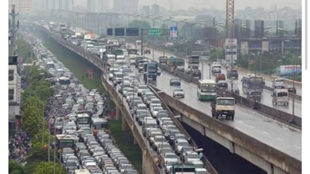 Không để xảy ra tình trạng chen lấn gây ùn tắc tại các bến xe, nhà ga trong dịp lễ 2-9 ​