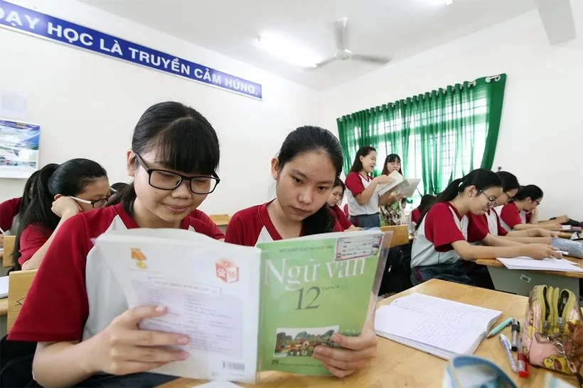 Bộ GD-ĐT bác bỏ thông tin kết hợp trắc nghiệm và tự luận trong kiểm tra Ngữ văn ​