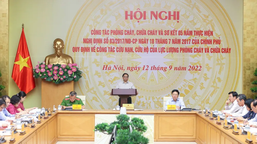 Thủ tướng Phạm Minh Chính chủ trì hội nghị. Ảnh: VIẾT CHUNG
