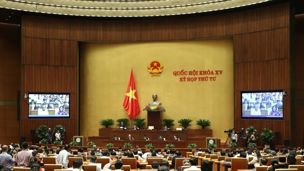 Quang cảnh phiên thảo luận của Quốc hội, sáng 28-10. Ảnh: QUANG PHÚC