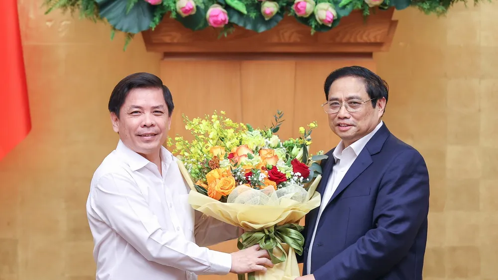 Chính phủ họp thường kỳ tháng 10, đánh giá cao đóng góp của nguyên Bộ trưởng Bộ GTVT 
