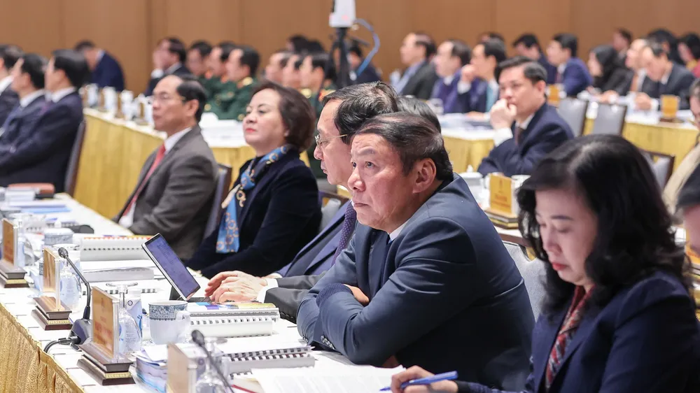 Các đại biểu dự hội nghị Chính phủ. Ảnh: VIẾT CHUNG