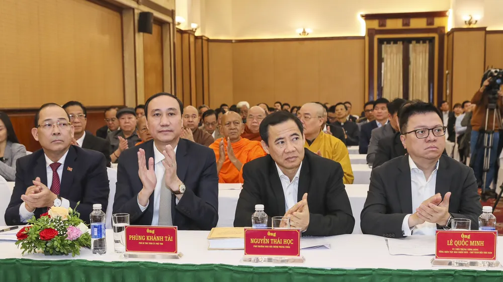 Các đại biểu dự tọa đàm