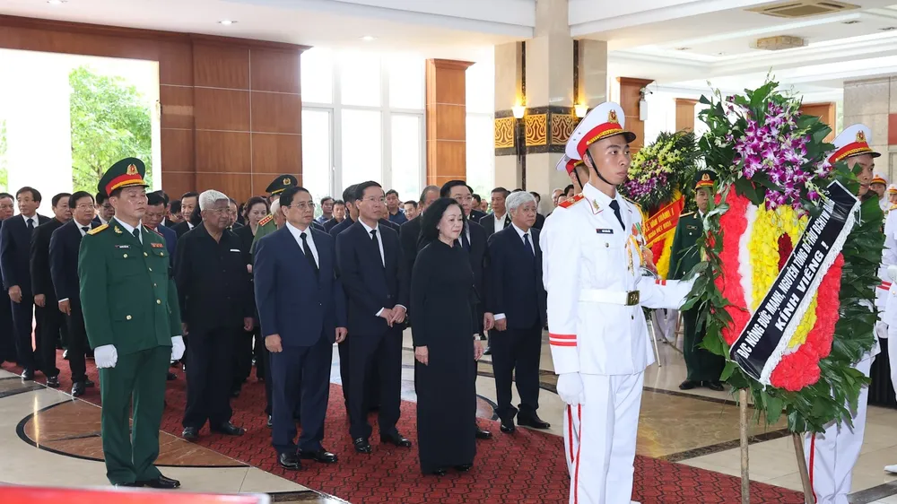 Lãnh đạo Đảng, Nhà nước viếng tang Phó Thủ tướng Lê Văn Thành