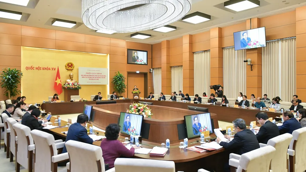 Phiên giải trình “Việc thực hiện chính sách, pháp luật về xây dựng, quản lý và sử dụng thiết chế văn hóa, thể thao giai đoạn 2013 – 2023”. Ảnh: VIẾT CHUNG